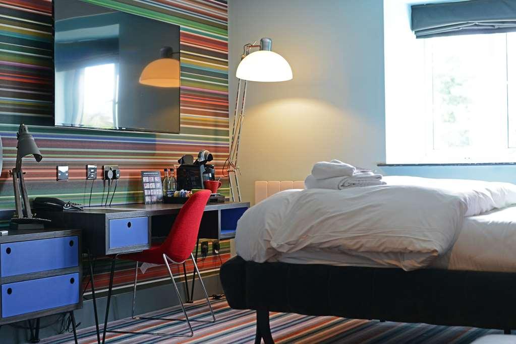 Village Hotel Cardiff Camera foto