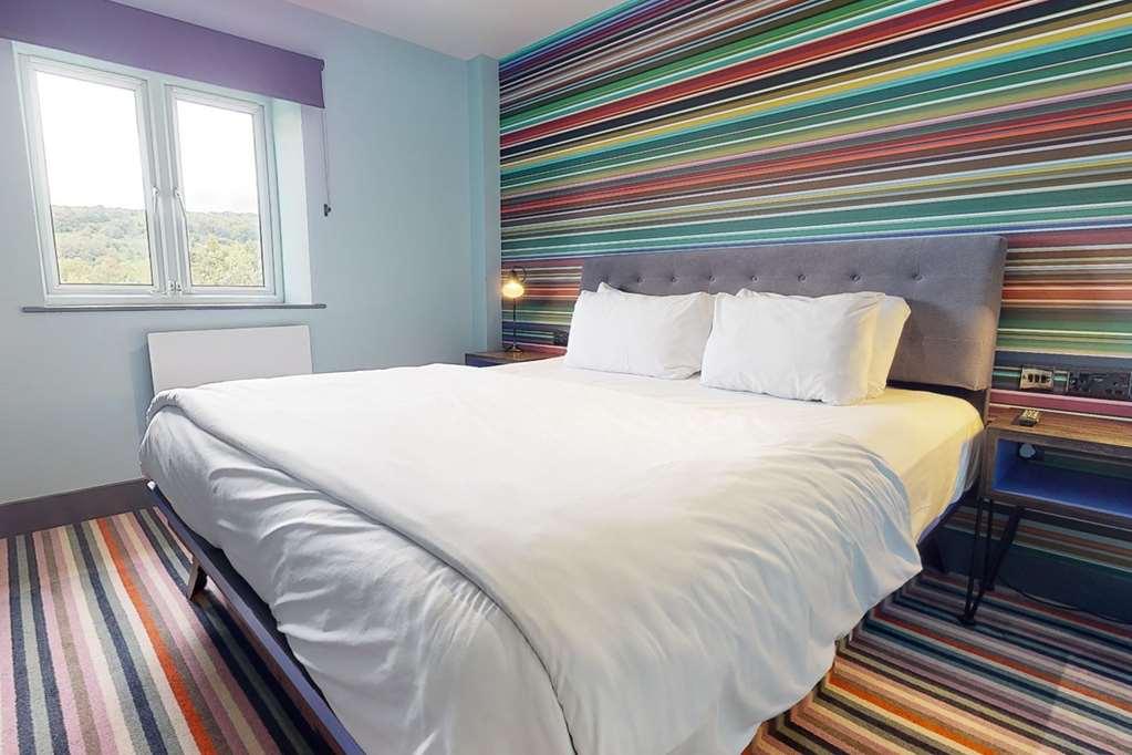 Village Hotel Cardiff Camera foto