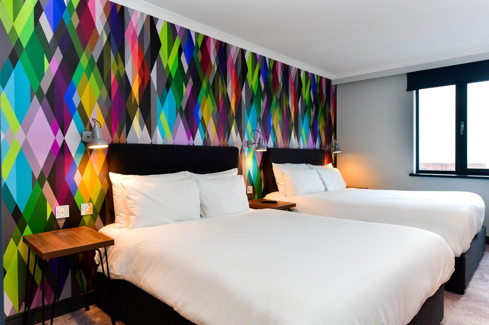 Village Hotel Cardiff Esterno foto