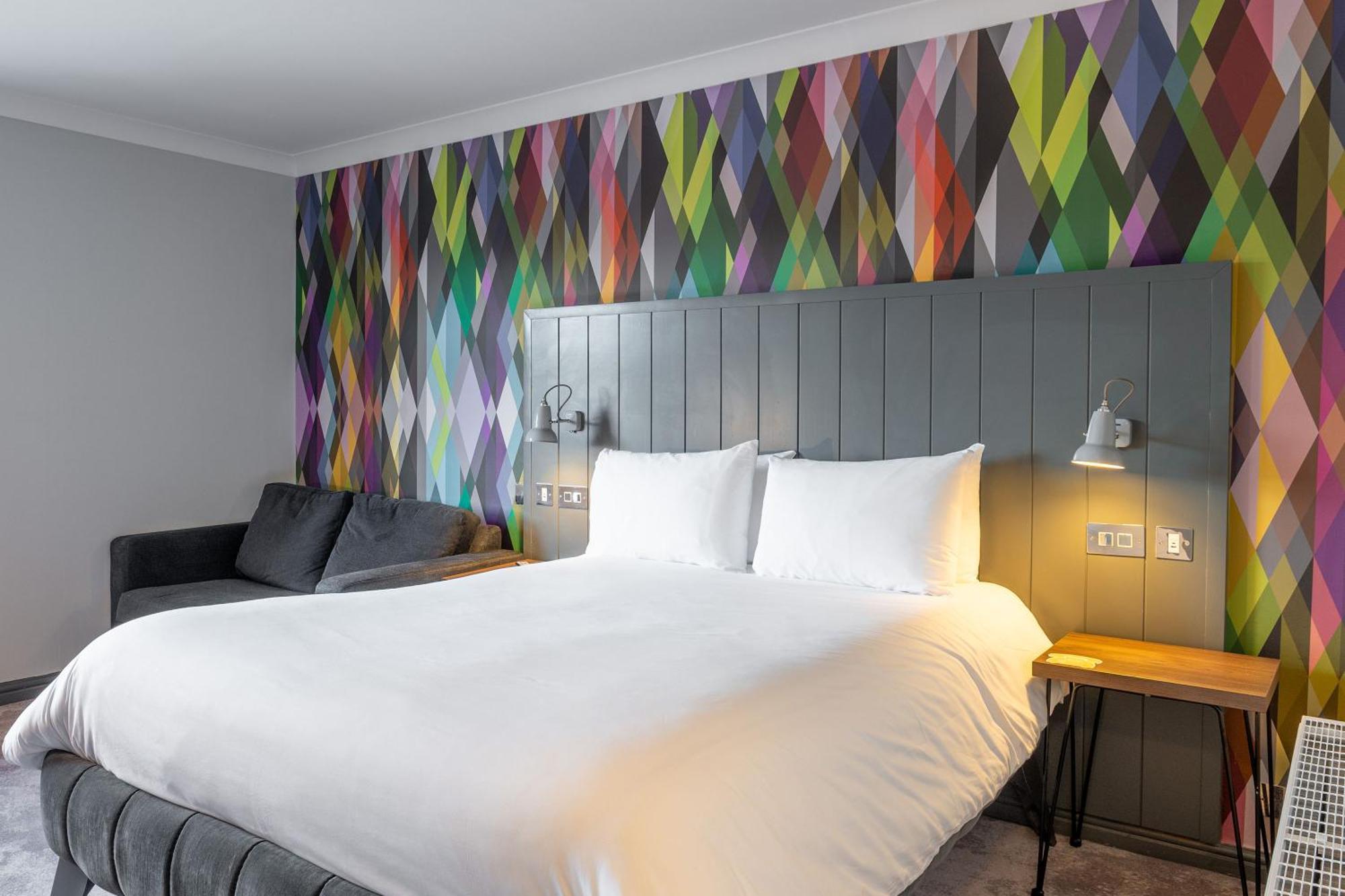 Village Hotel Cardiff Esterno foto